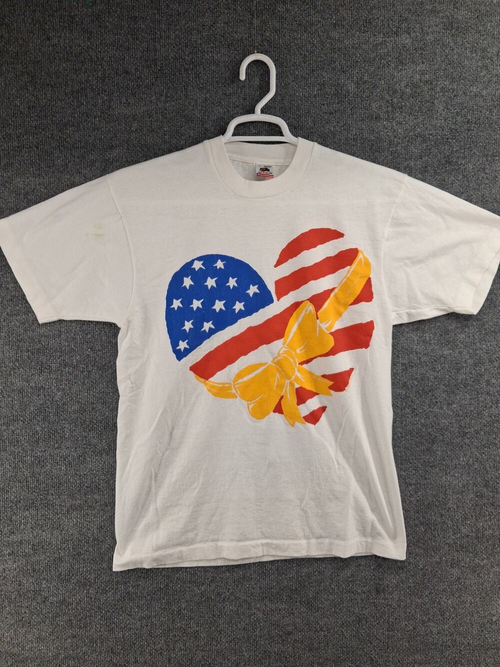 Vintage T Shirt Fruit Of The Loom Large White Made USA Flag Short Sleeve